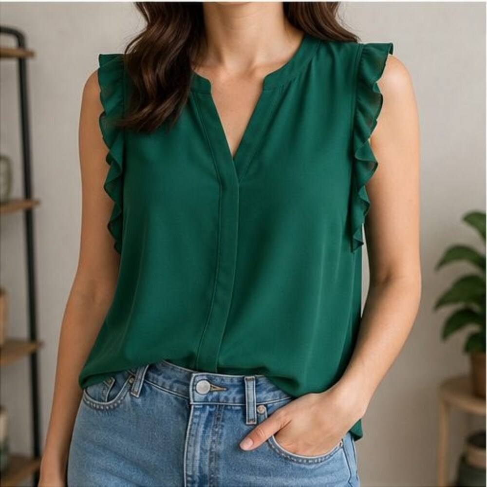Emerald Smocked Top - Picture 2 of 6